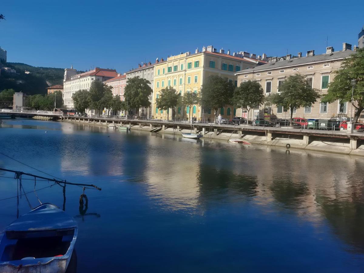 City Studio Market 5 - Rijeka Rent Bagian luar foto